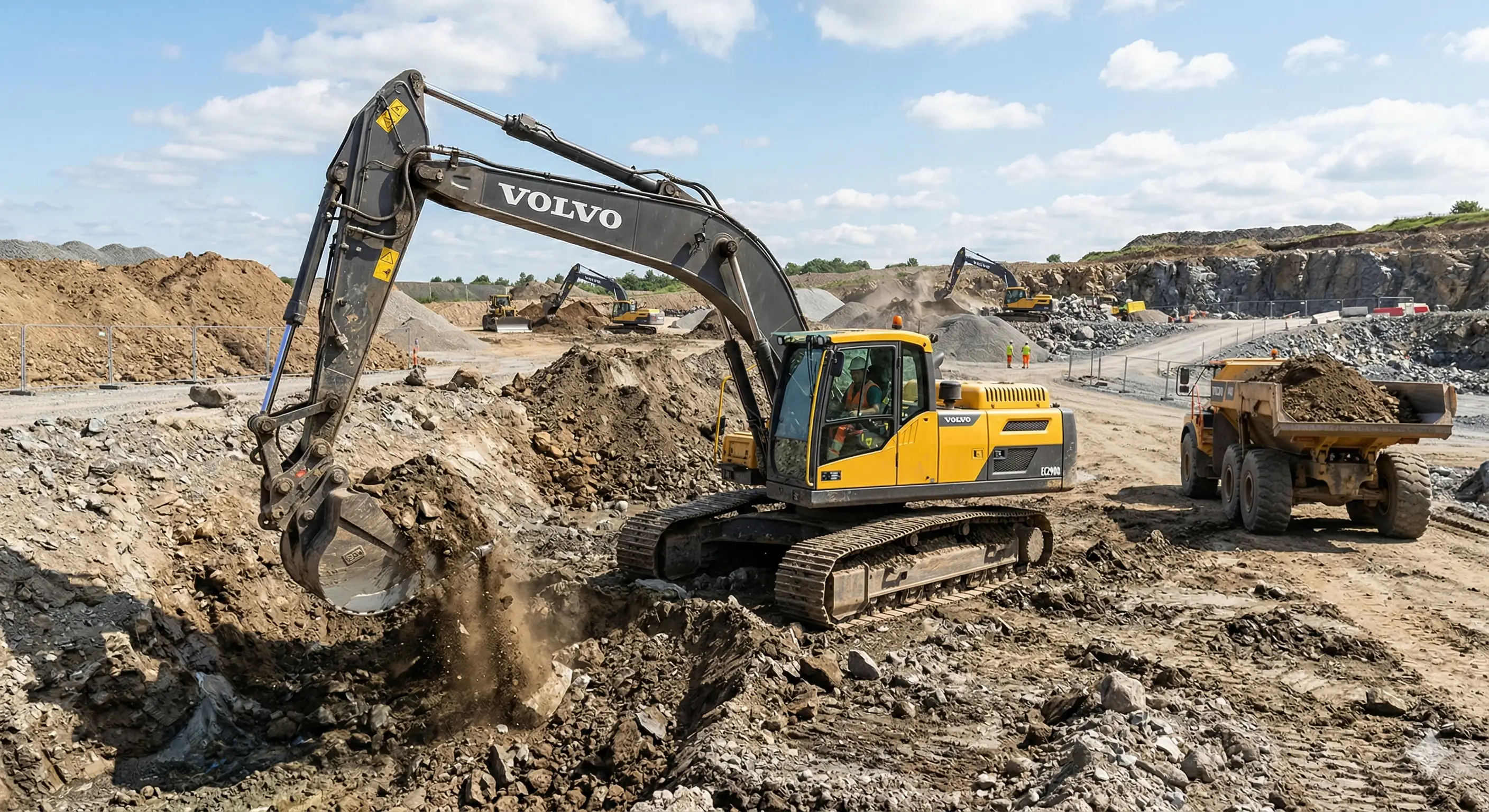 Excavadora Volvo EC290 para alquiler en obras de movimiento de tierras en Panamá